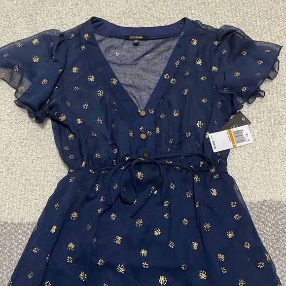 CNWT- City Studio - Junior’s S - Picture 3 of 10